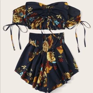 Off-shoulder flower print set (2 pieces)